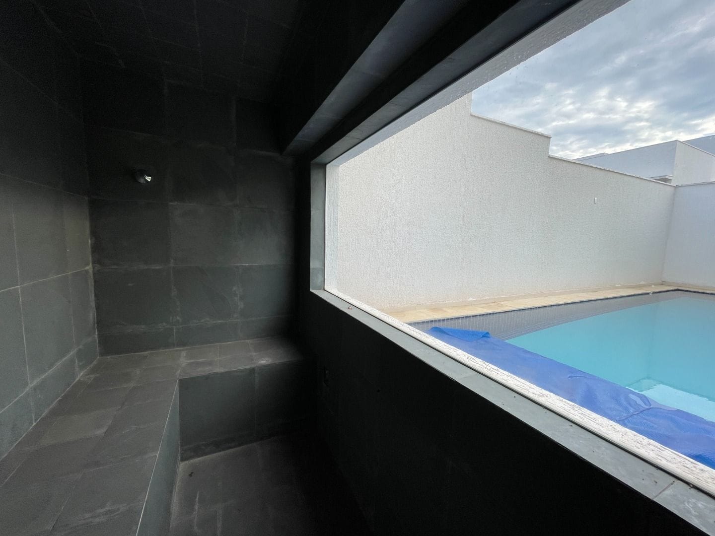 sobrado-jardins-monaco-c-429-m-c-4-suites-plenas-1-master-closet-e-banheira1678375818327njuoy