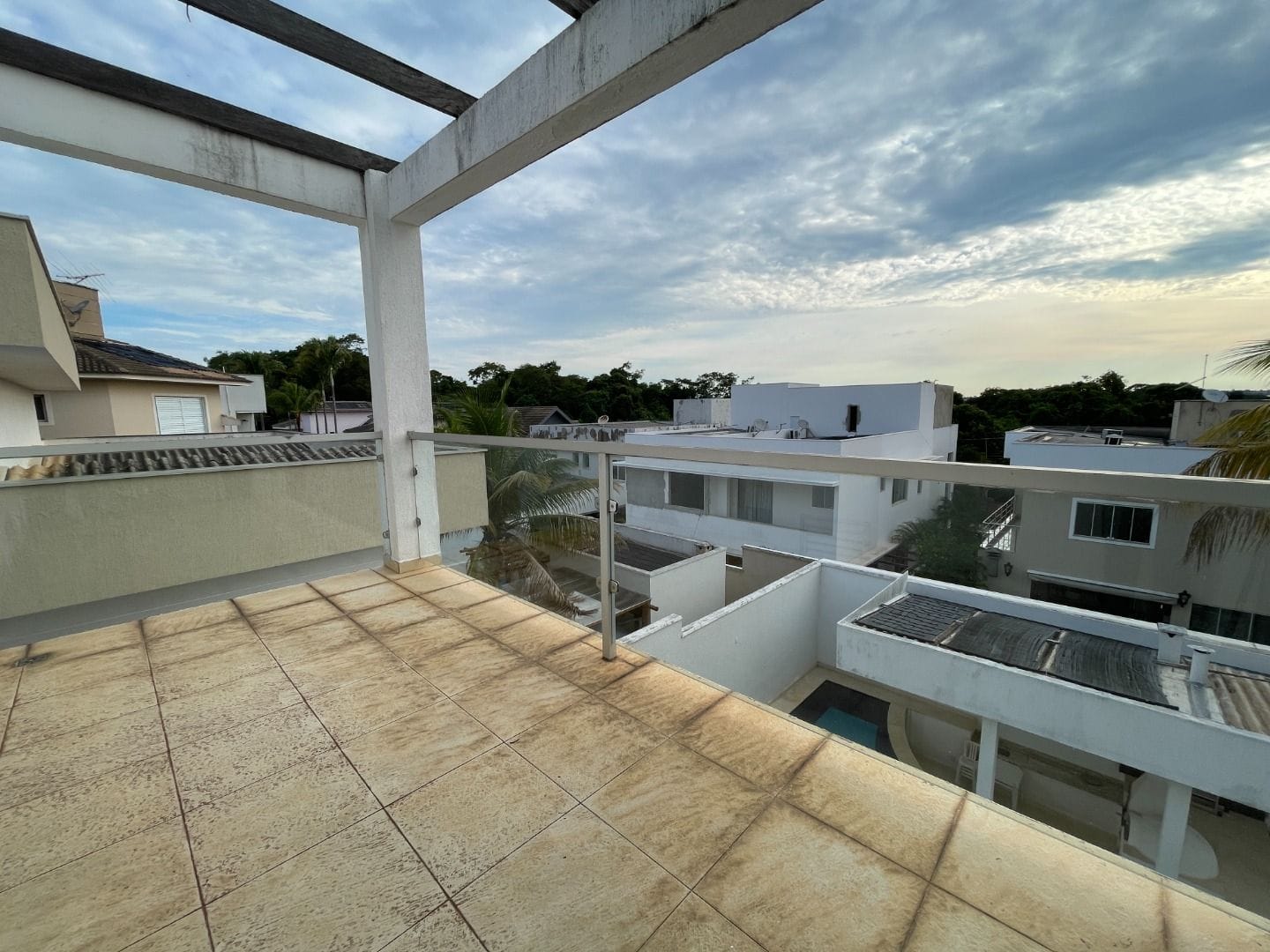sobrado-jardins-monaco-c-429-m-c-4-suites-plenas-1-master-closet-e-banheira1678375838022jhbcc